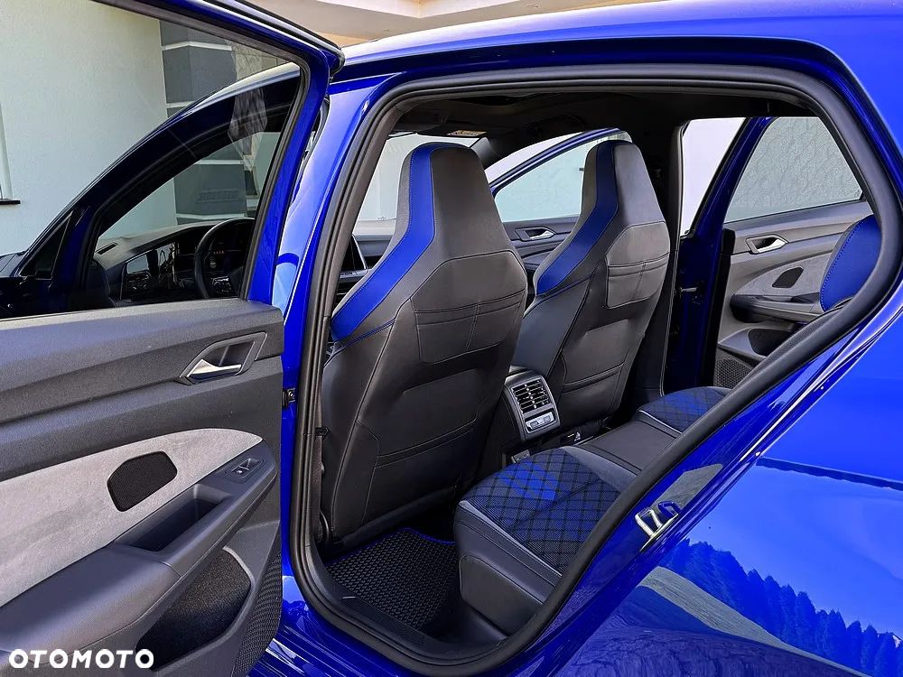 Volkswagen Golf VIII 2.0 TSI 4Motion R DSG - 24