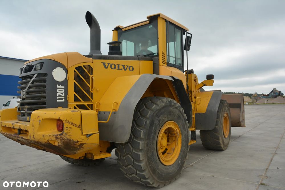 Volvo L120F - 2