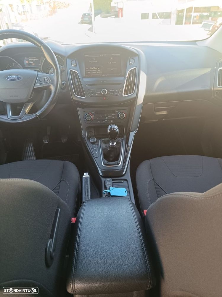 Ford Focus 1.0 SCTi ST-Line - 13