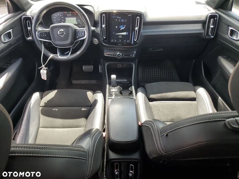 Volvo XC 40 T5 AWD R-Design - 9