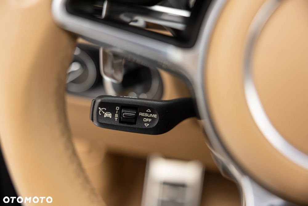 Porsche Macan - 37