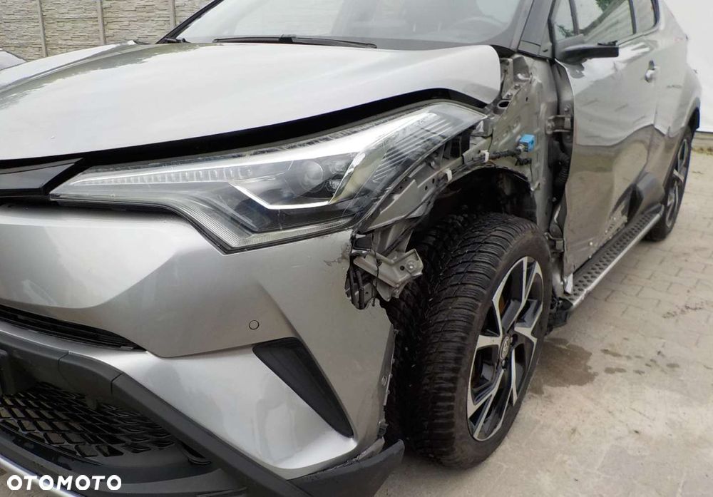 Toyota C-HR - 9