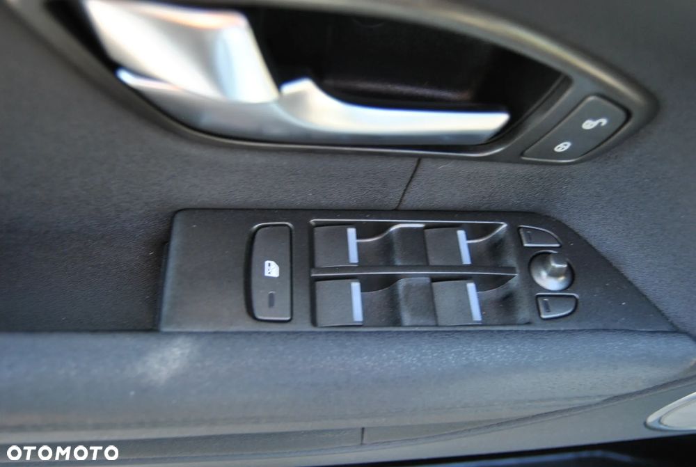 Land Rover Range Rover Evoque TD4 SE Dynamic - 24