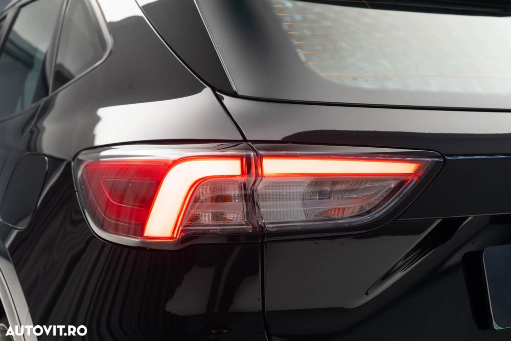 Ford Kuga 2.5 Duratec FHEV ST-LINE - 33