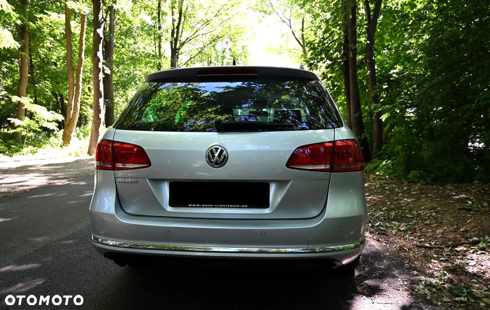 Volkswagen Passat - 15