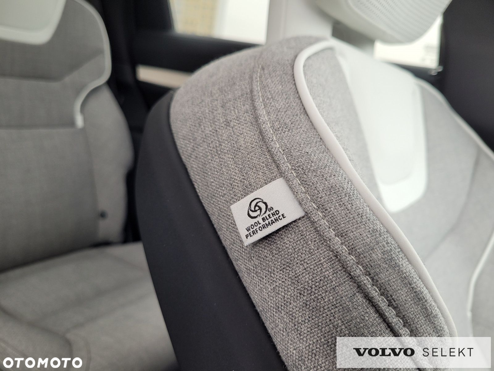 Volvo EX90 - 37