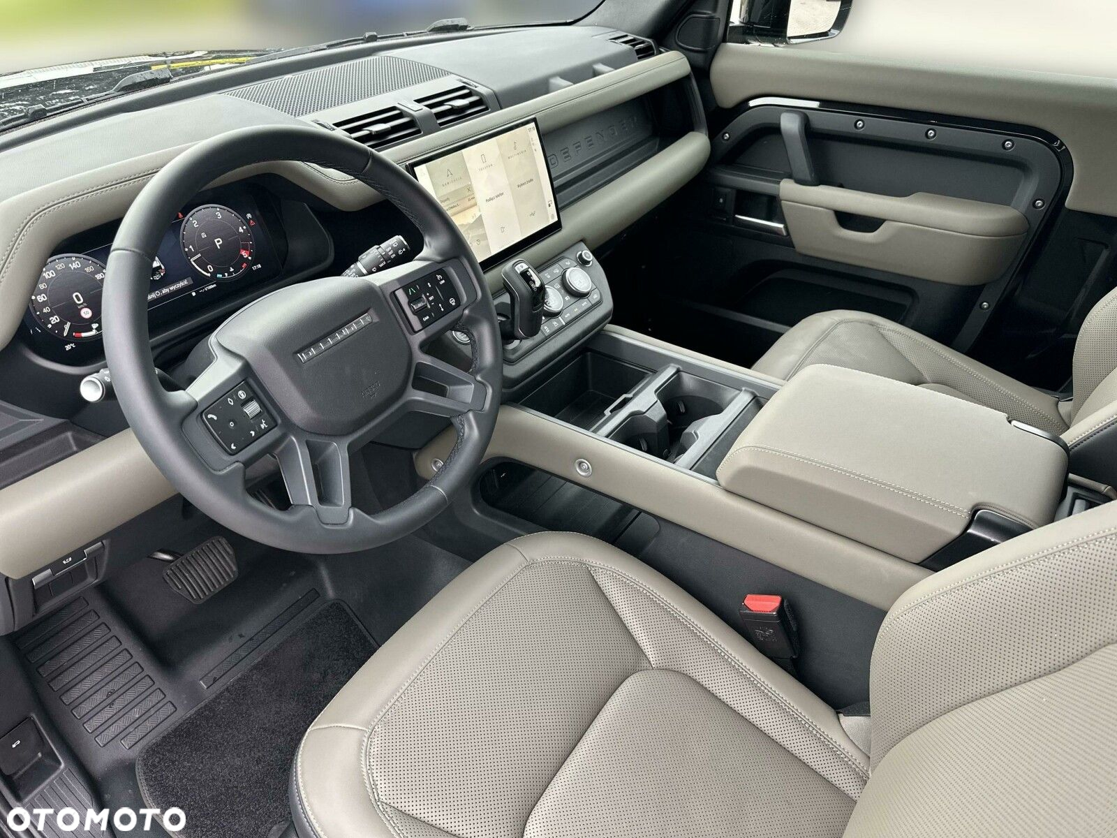 Land Rover Defender - 13