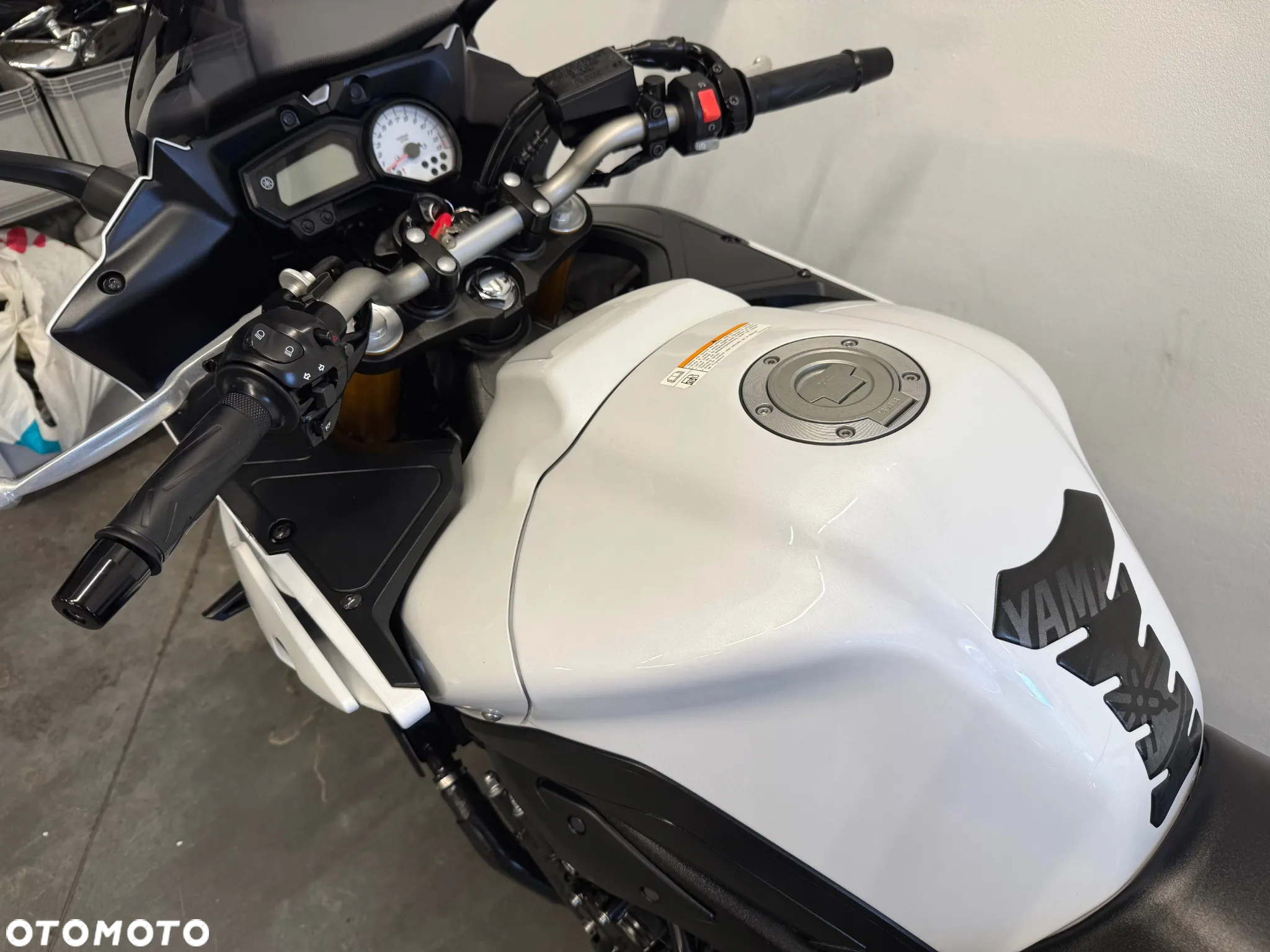 Yamaha FZ8 - 19
