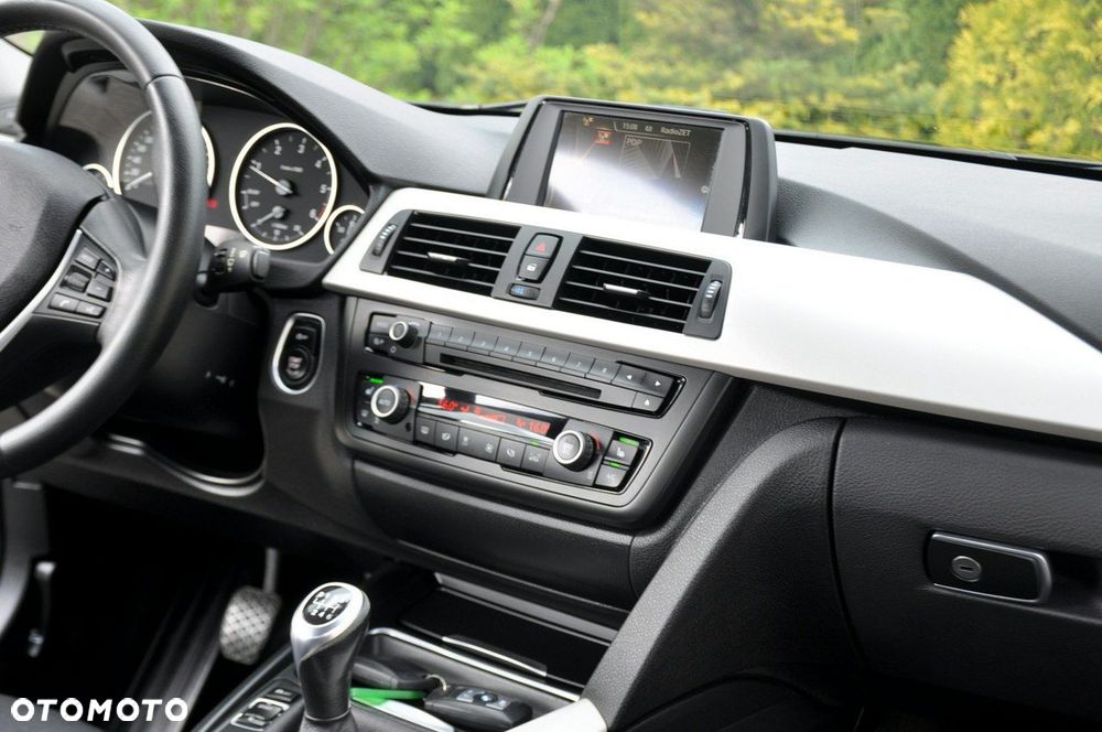 BMW Seria 3 - 25
