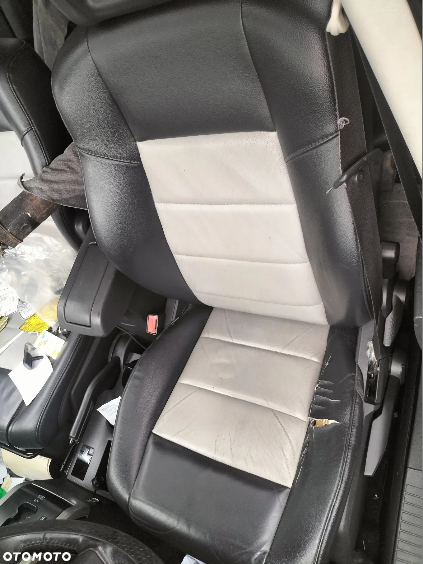 ZDERZAK TYŁ  JEEP COMPASS 2.4 16V 170 KM 125 KW 07-10r - 11