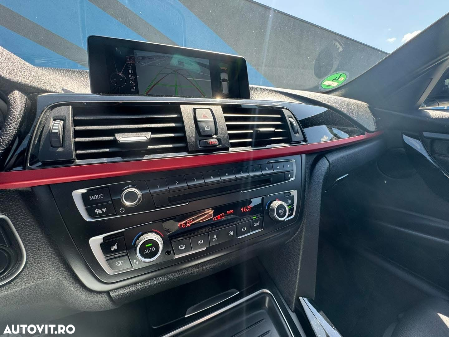 BMW Seria 3 320d Sport-Aut. Sport Line - 11