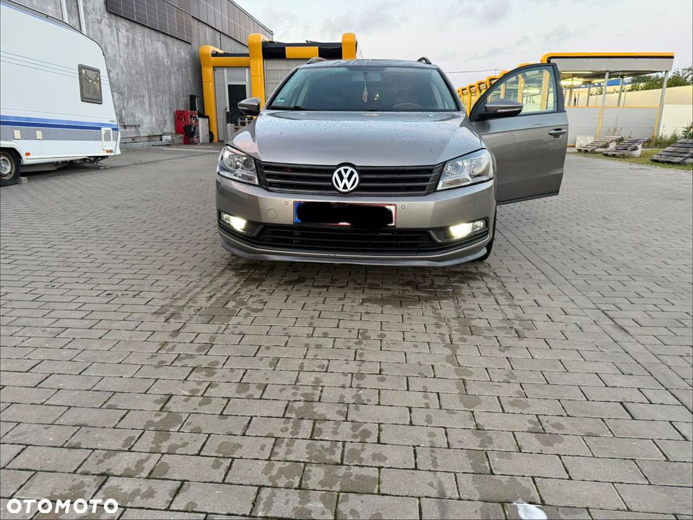 Volkswagen Passat - 2