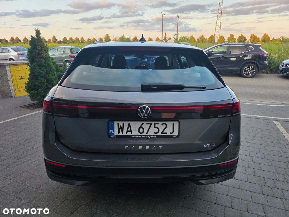 Volkswagen Passat - 13