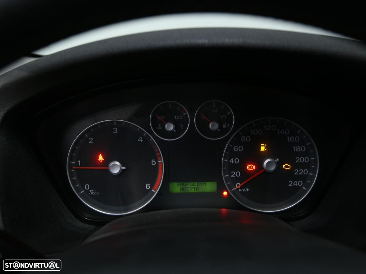 Ford Focus 1.8 TDCi Ambiente - 11