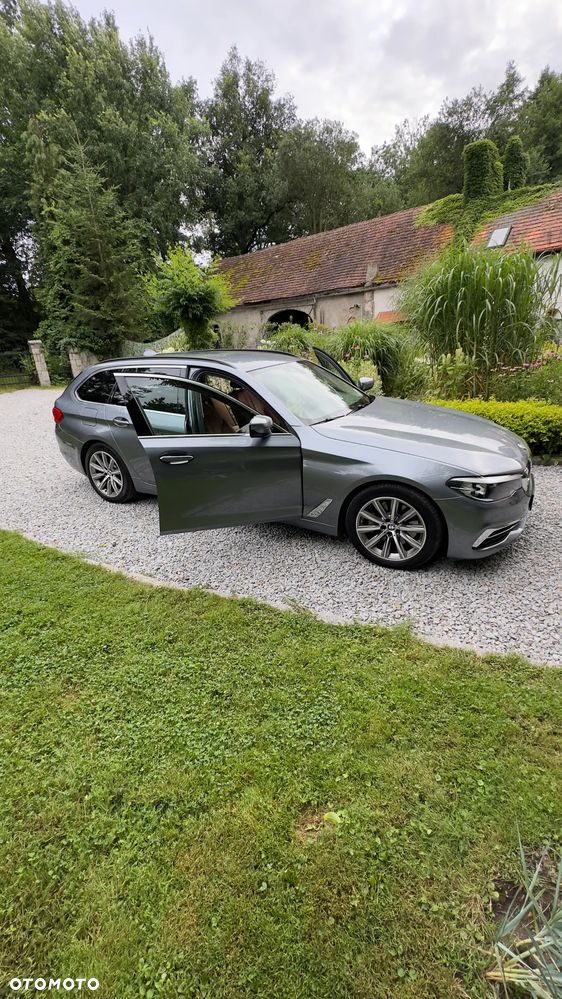 BMW Seria 5 530d xDrive Luxury Line - 11