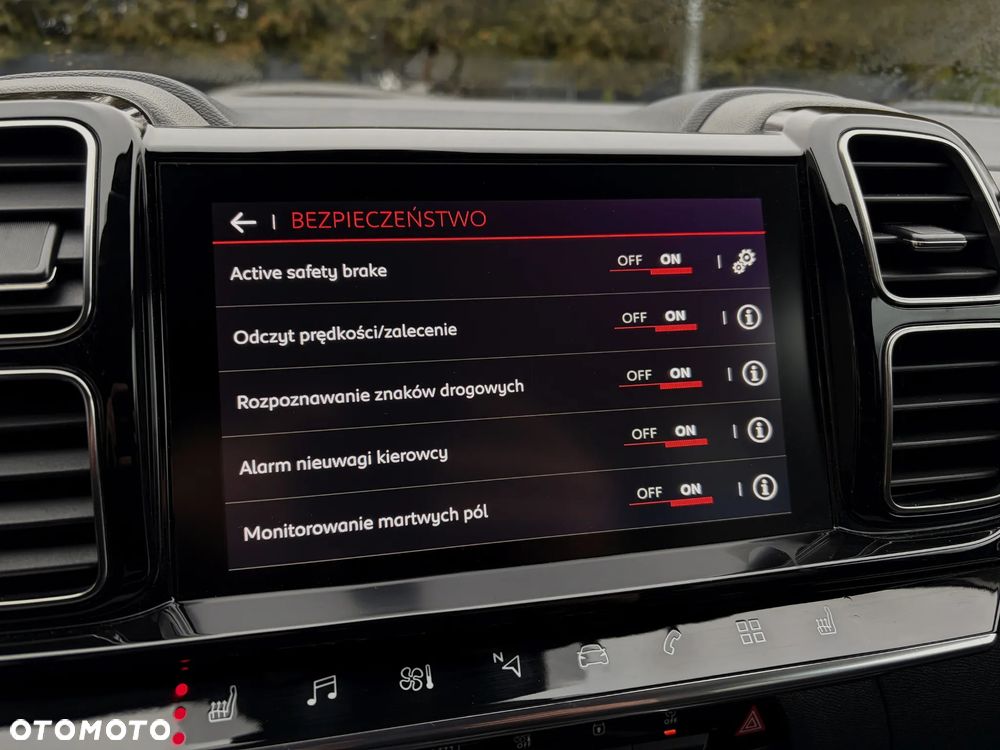 Citroën C5 Aircross 1.6 PureTech Live EAT8 - 26