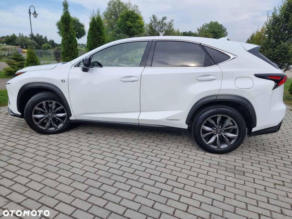 Lexus NX 300h F Sport Edition AWD - 4