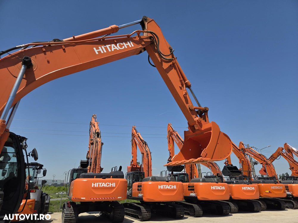 Hitachi ZX210-6, latime 2,5m, cupa NOUA 1,3mc, 22tone, Adanc sapare 7m, consum mediu 9l/h, 3 pompe Hitachi, produs in Japonia, lant 80% ok -200h deplasare, ridica 13t, inst picon, camera spate, posibilitate leasing, STARE FOARTE BUNA -PROMOTIE 79.900Eur+Tva - 23