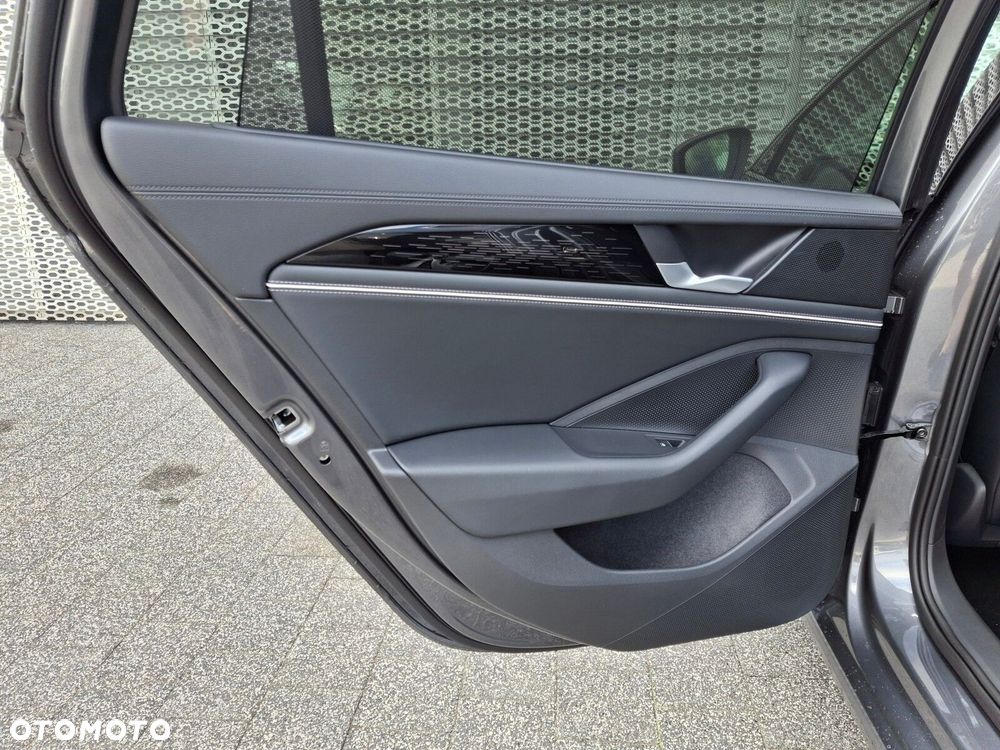 Volkswagen Passat - 15