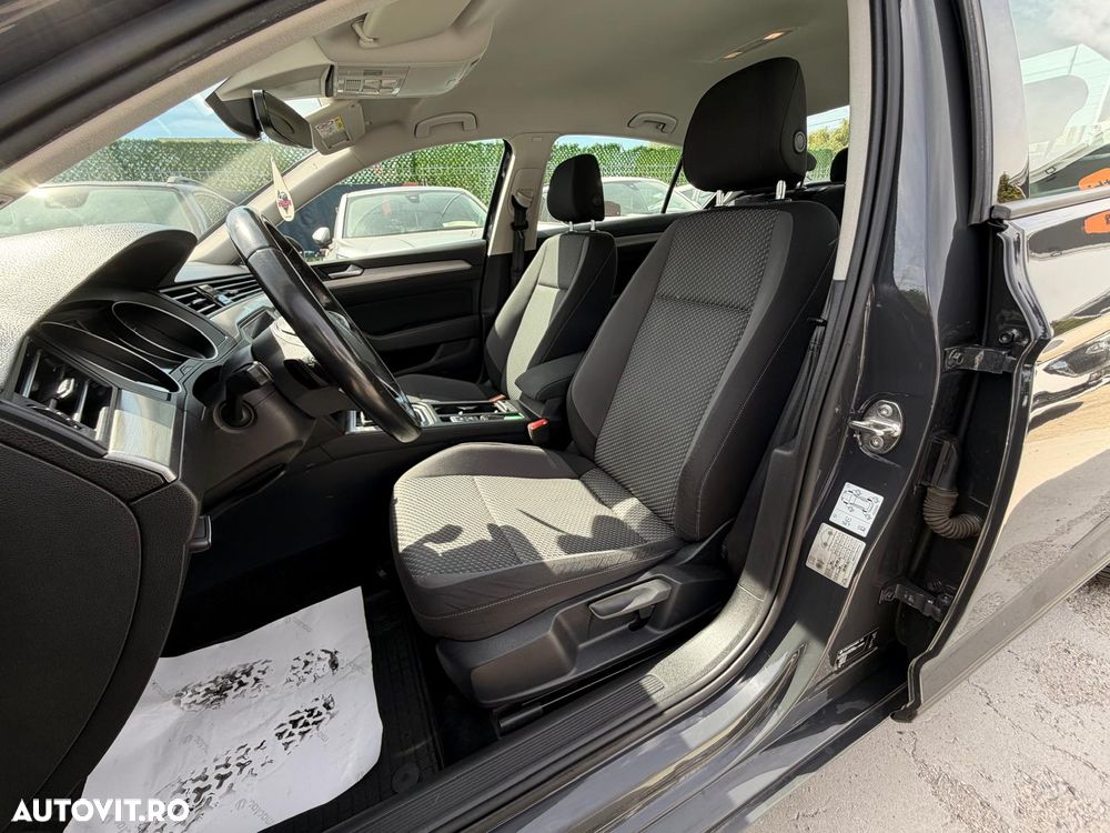 Volkswagen Passat 2.0 TDI DSG Comfortline - 17