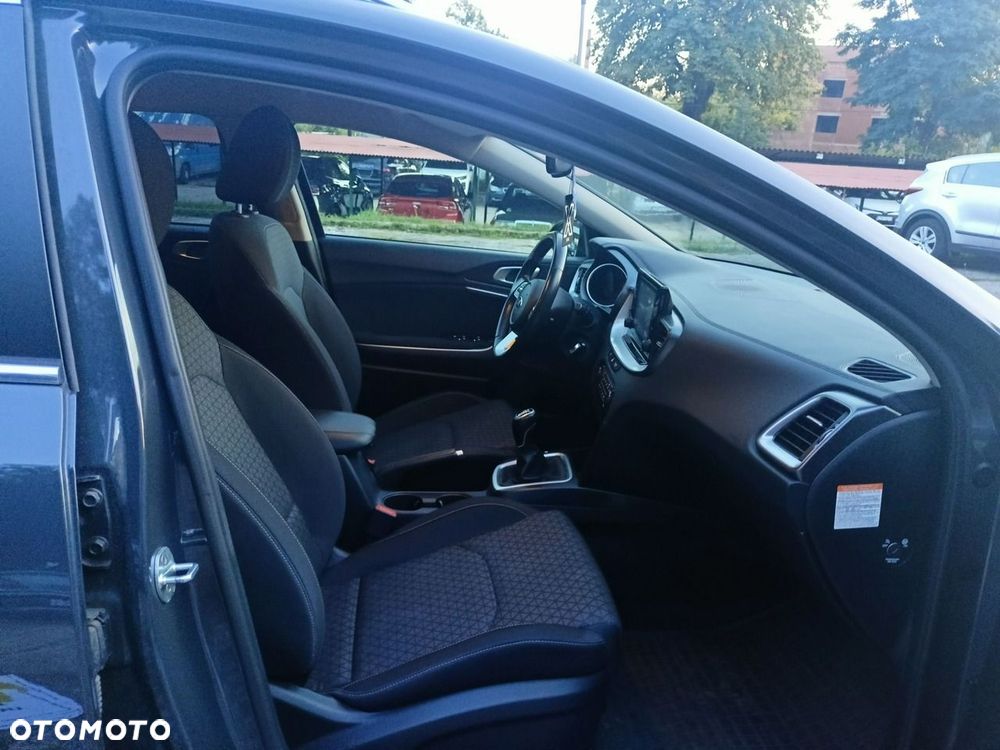 Kia Ceed - 6