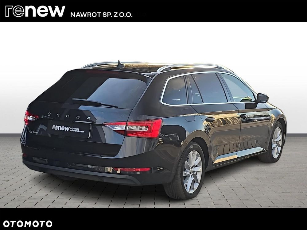 Skoda Superb 2.0 TDI SCR Style DSG - 5