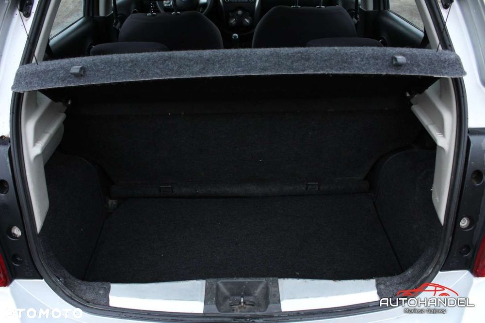 Nissan Micra - 16
