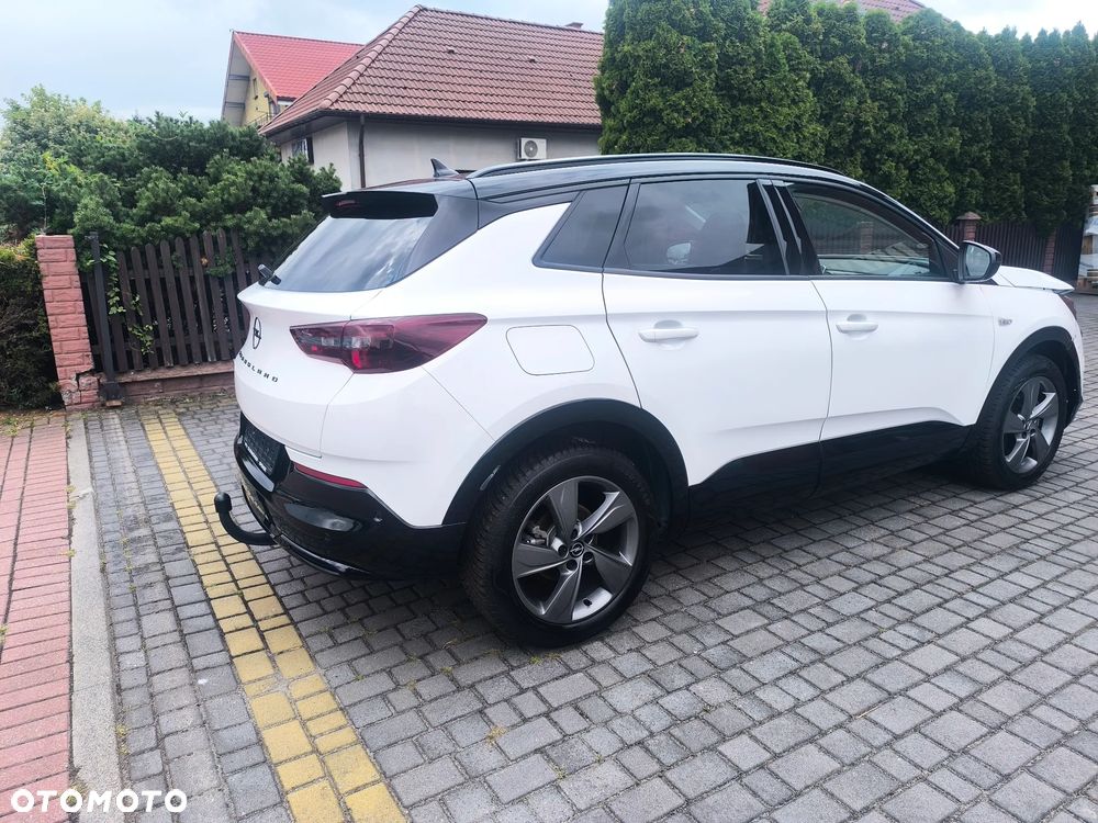 Opel Grandland 1.2 DI Automatik GS Line - 2