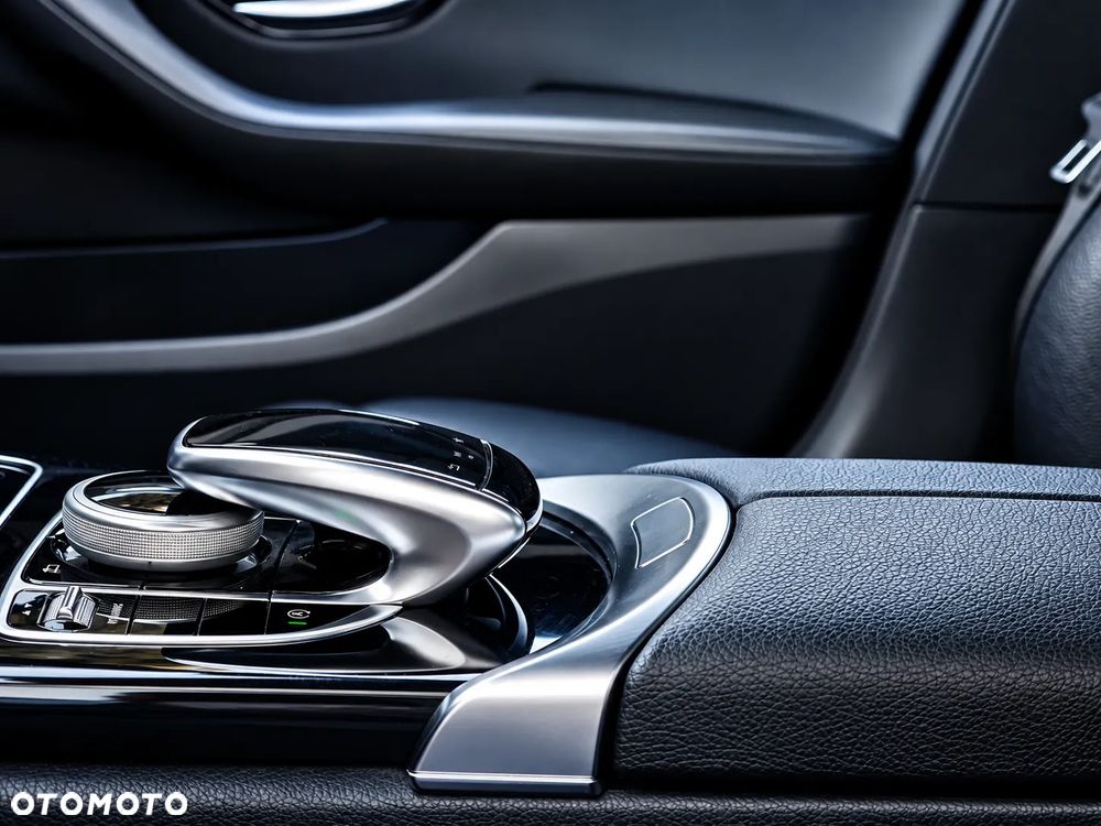 Mercedes-Benz Klasa C 200 9G-TRONIC Edition - 26