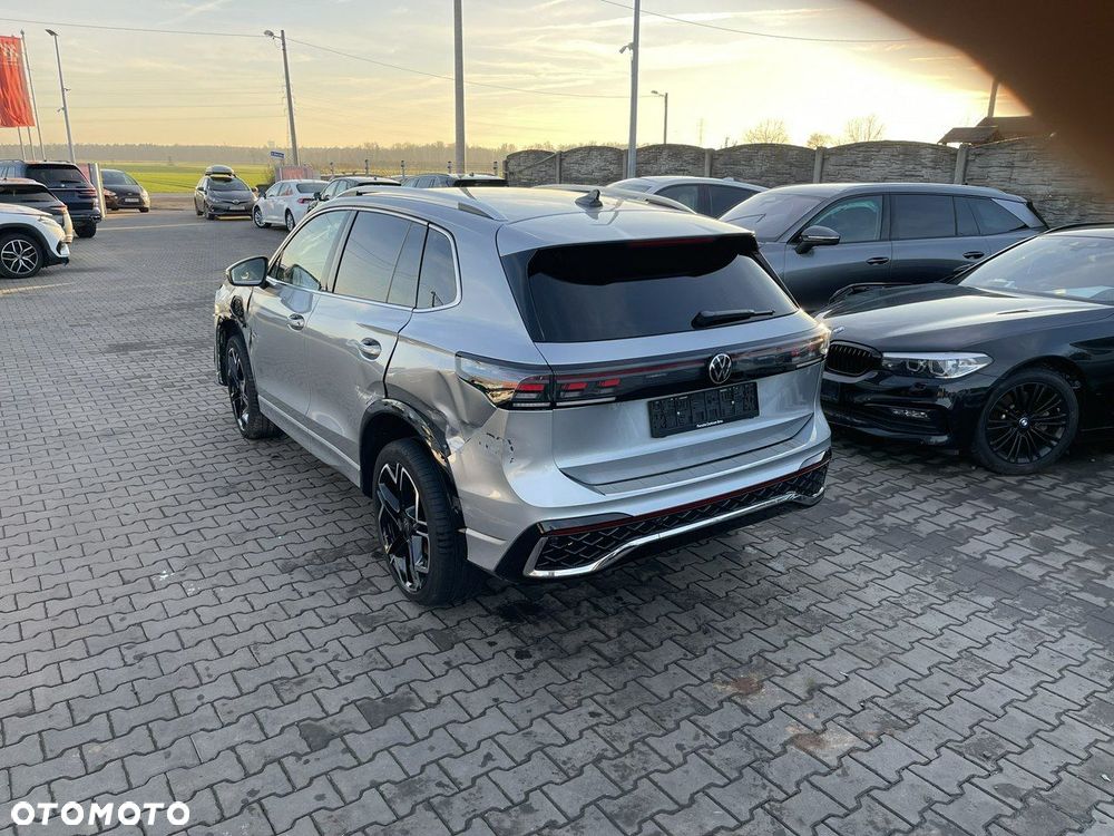 Volkswagen Tiguan - 4