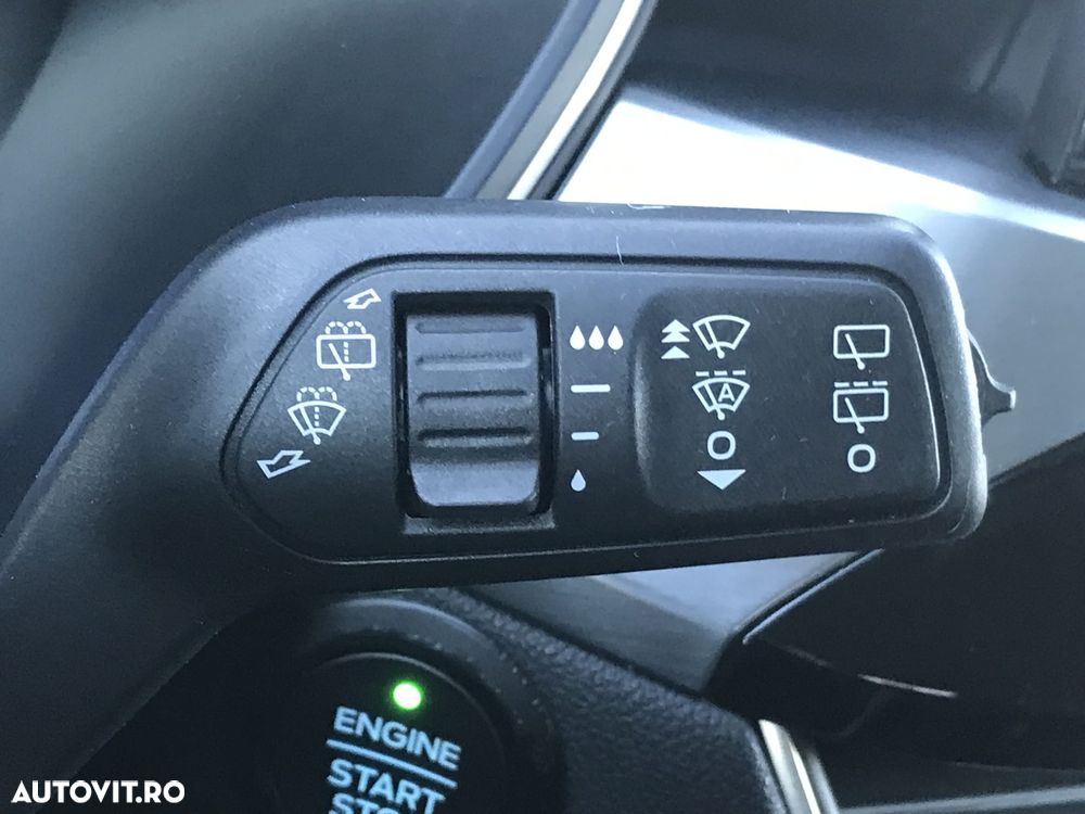Ford Kuga 2.5 Duratec FHEV TITANIUM - 23