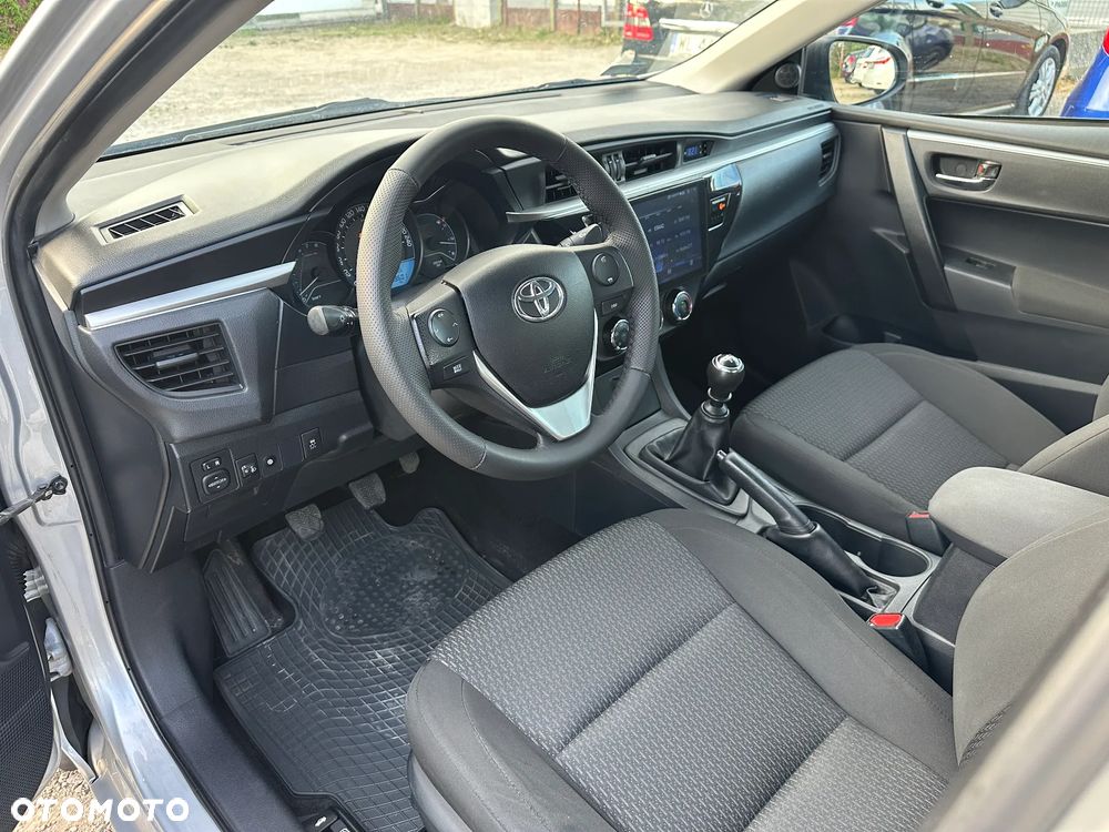 Toyota Corolla - 15