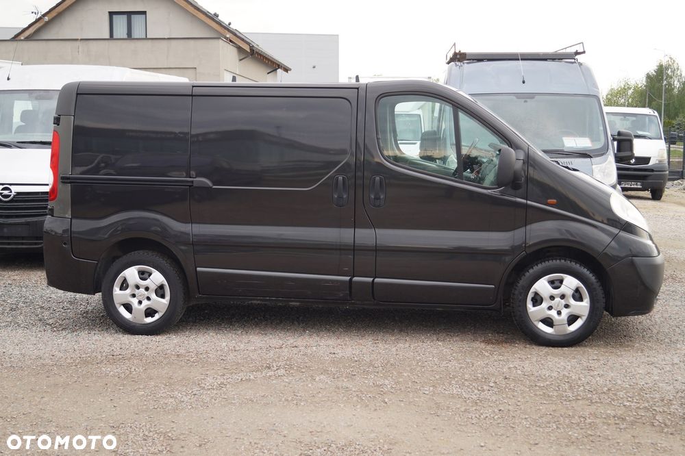Opel VIVARO - 8