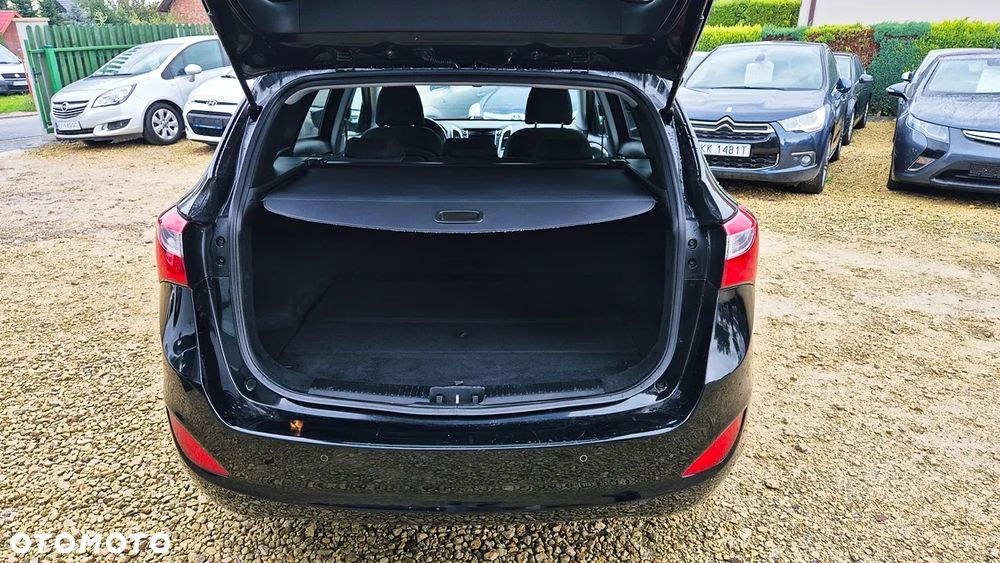 Hyundai i30 1.6 GDI BlueDrive Premium - 32