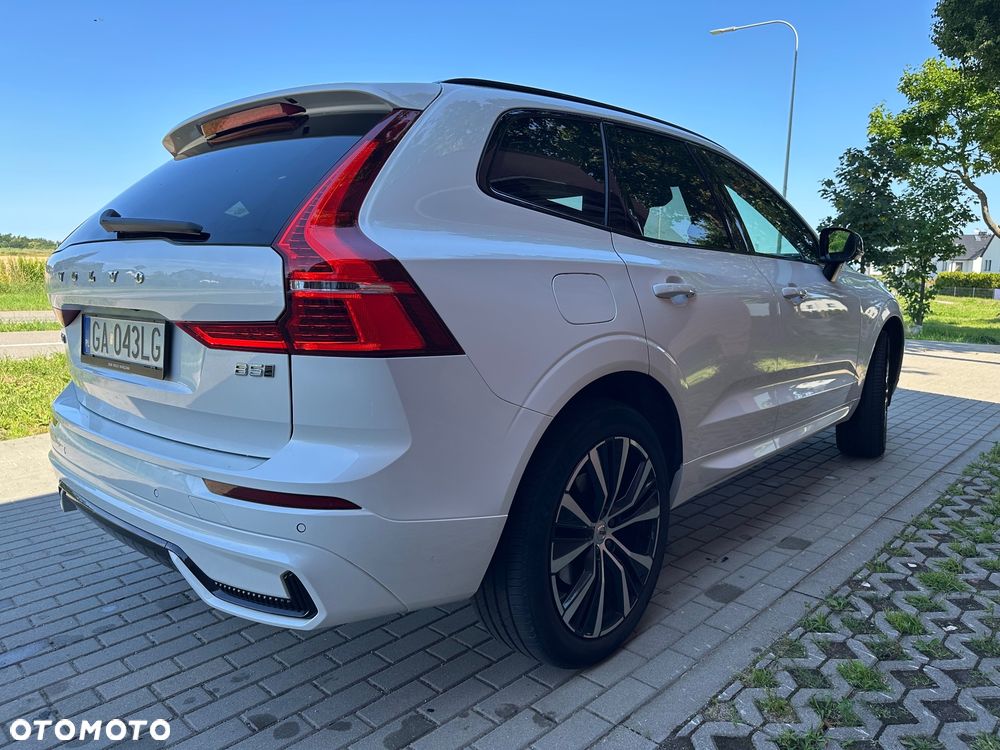Volvo XC 60 B5 B AWD Plus Dark - 4
