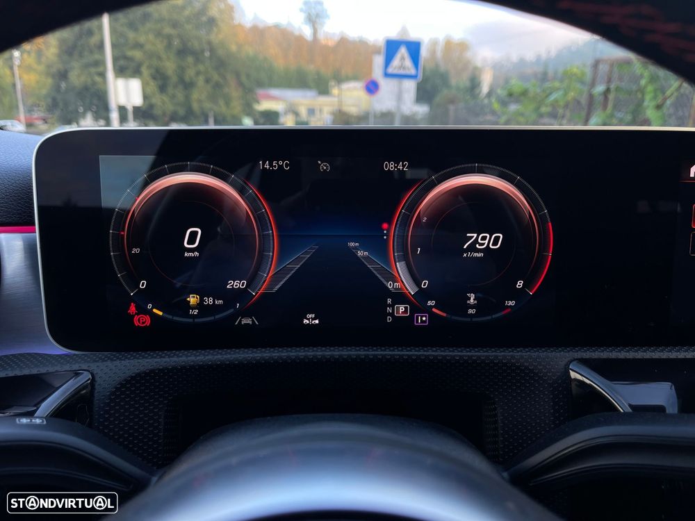 Mercedes-Benz A 180 7G-DCT AMG Line - 53