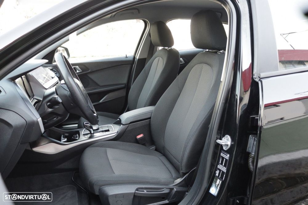 BMW 118 d Pack Desportivo M — fotografia 19