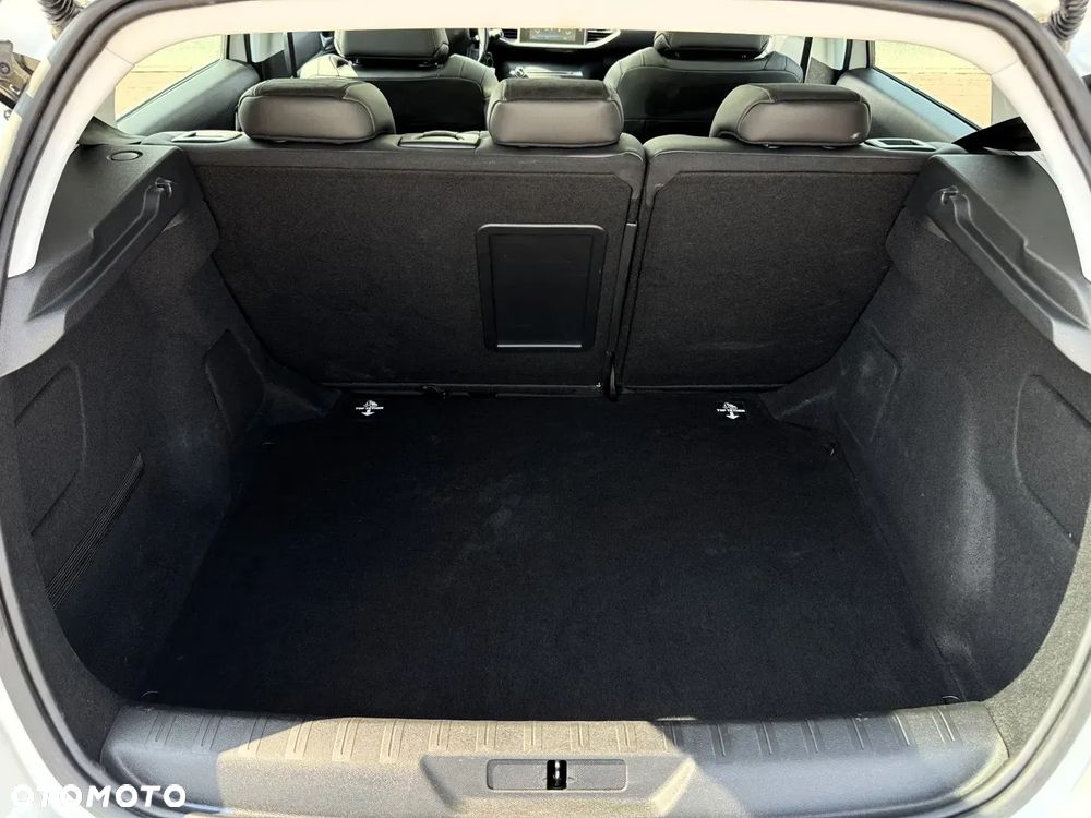 Peugeot 308 1.2 PureTech Allure S&S - 12