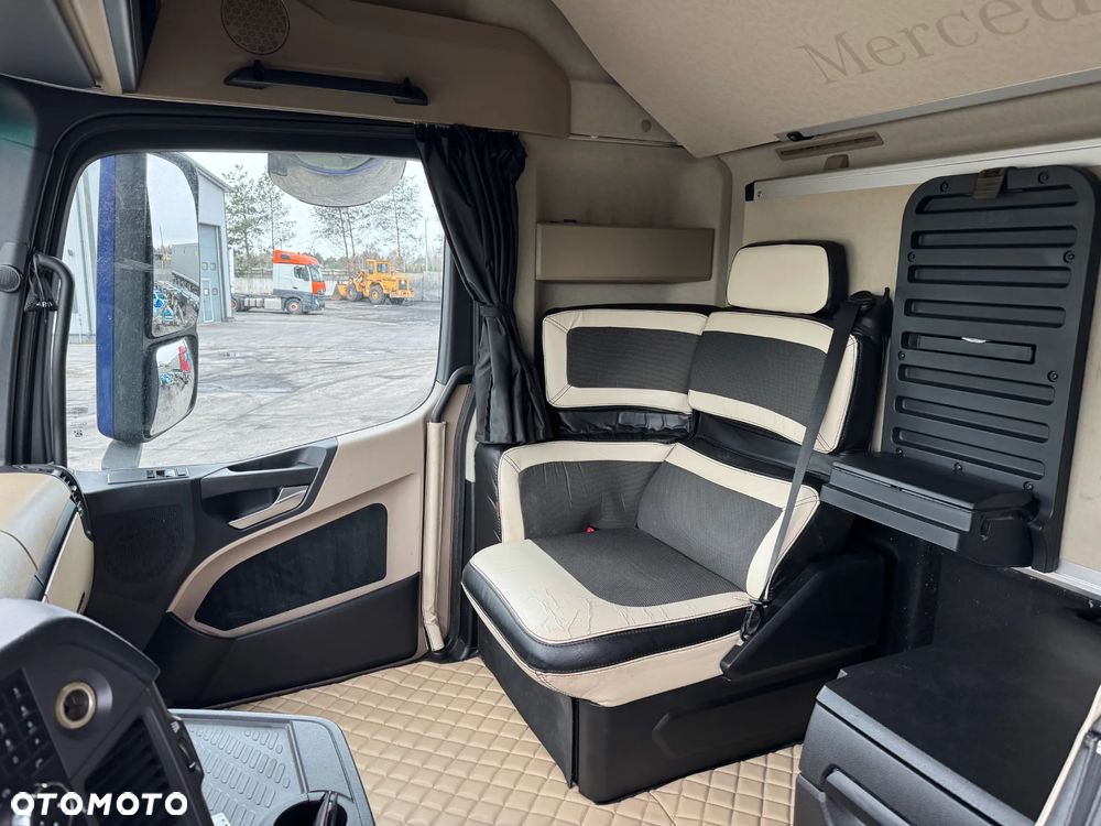 Mercedes-Benz Actros 1842 - 9