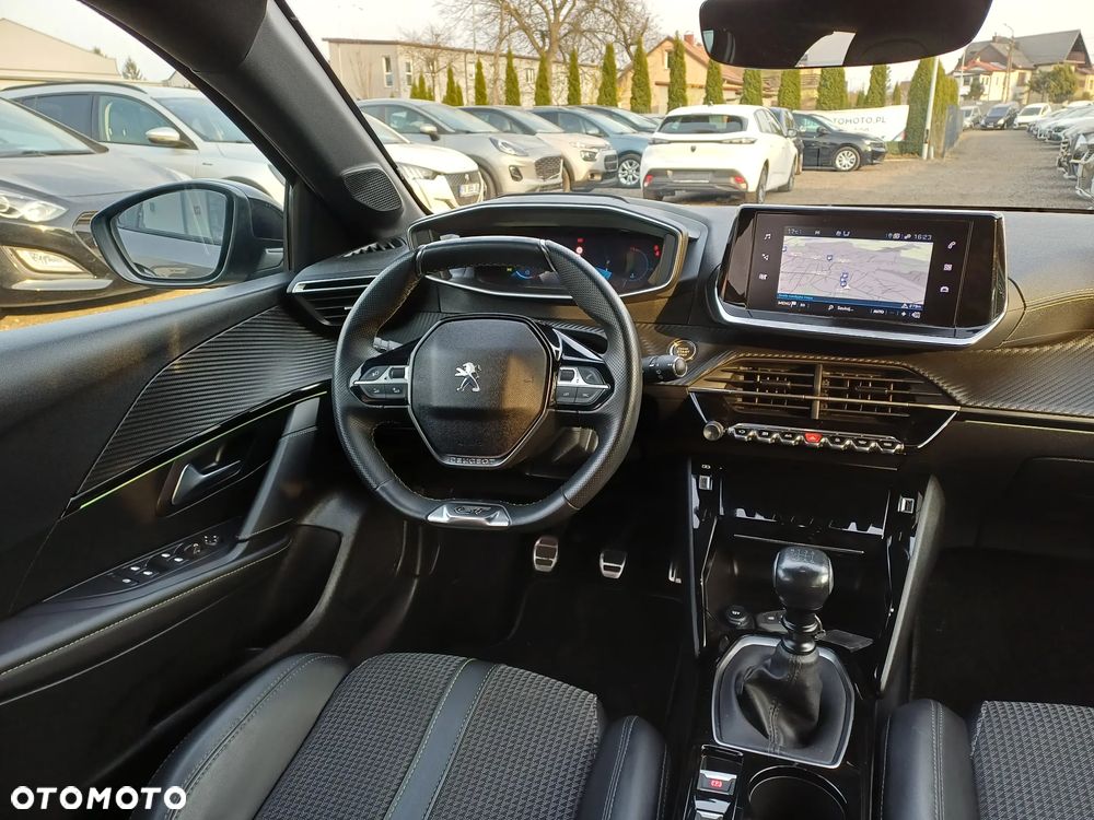 Peugeot 208 PureTech 100 GT - 21