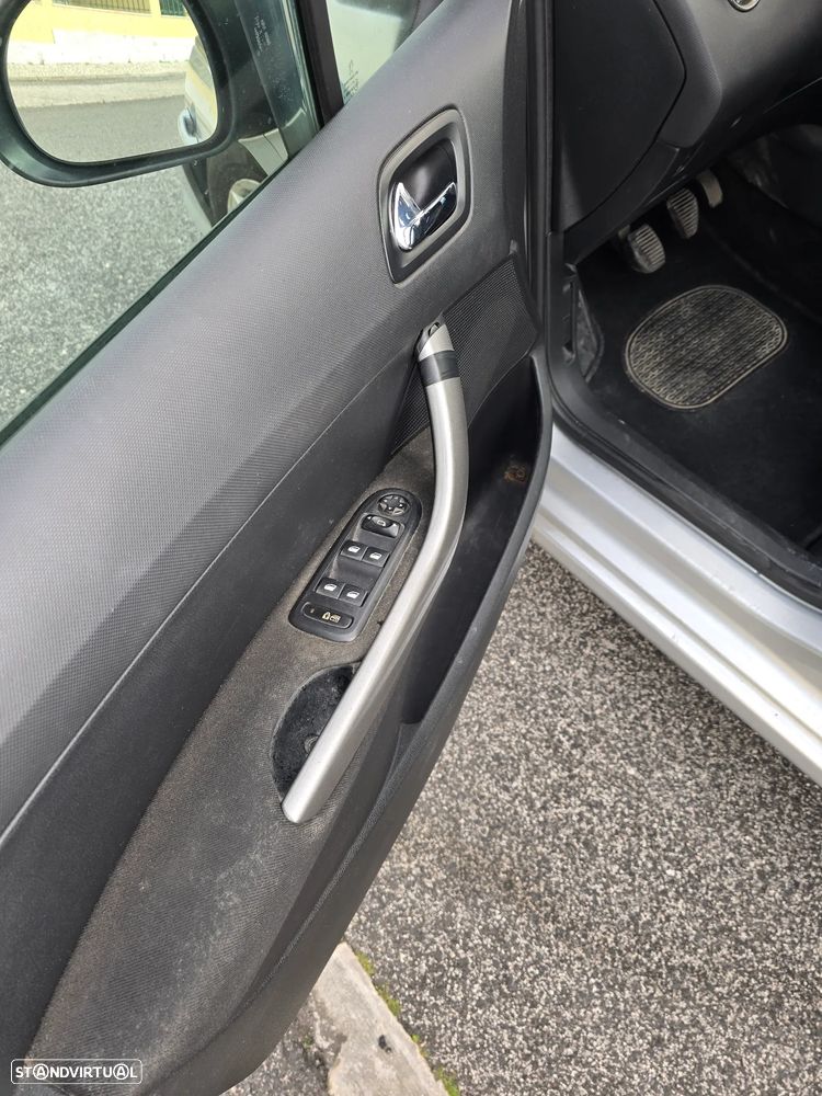 Peugeot 308 SW 1.6 HDi Premium - 11