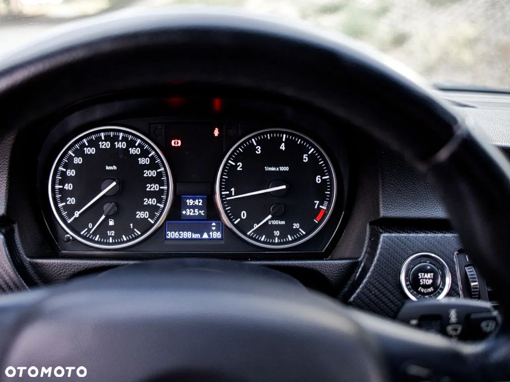 BMW Seria 3 320i - 23