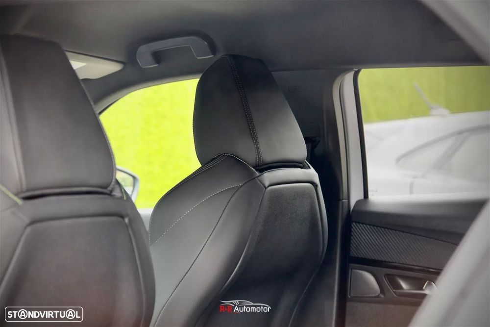 Peugeot 2008 1.2 PureTech GT EAT8 - 19