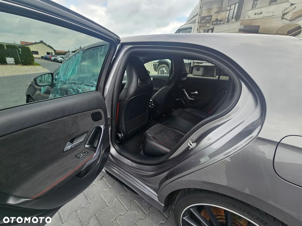 Mercedes-Benz Klasa A 35 AMG 4-Matic 7G-DCT - 10