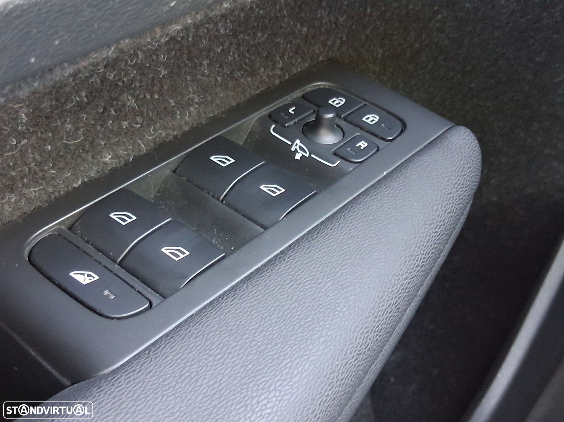 Volvo XC 40 1.5 T5 PHEV Momentum Plus - 39