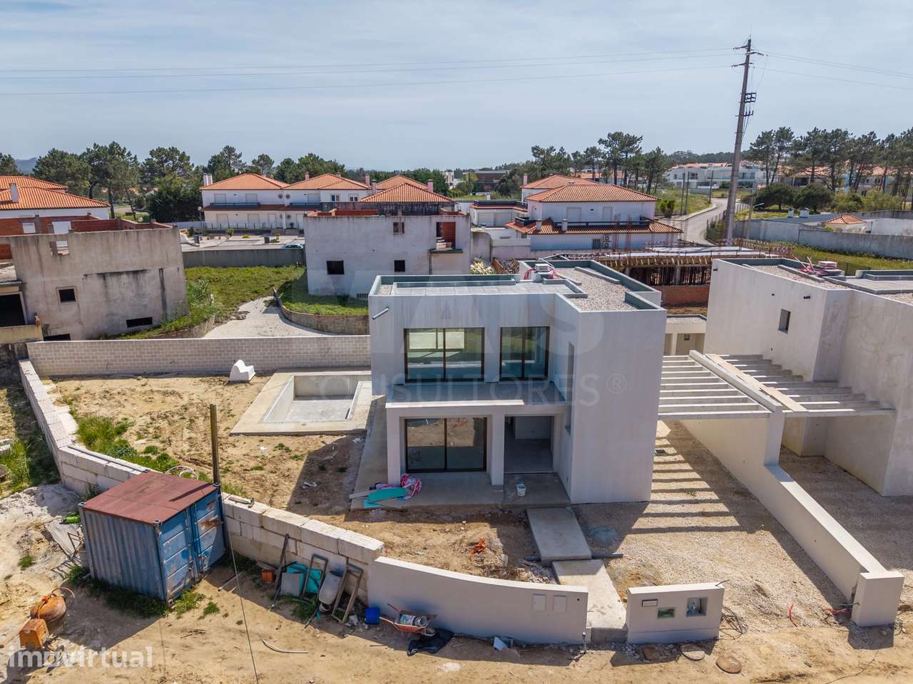 Moradia T3 (3 Suítes) com piscina e jardim - Salir do Porto - Grande imagem: 2/48