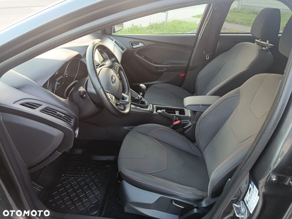 Ford Focus 1.5 EcoBoost STart-Stopp-System ST-LINE - 15