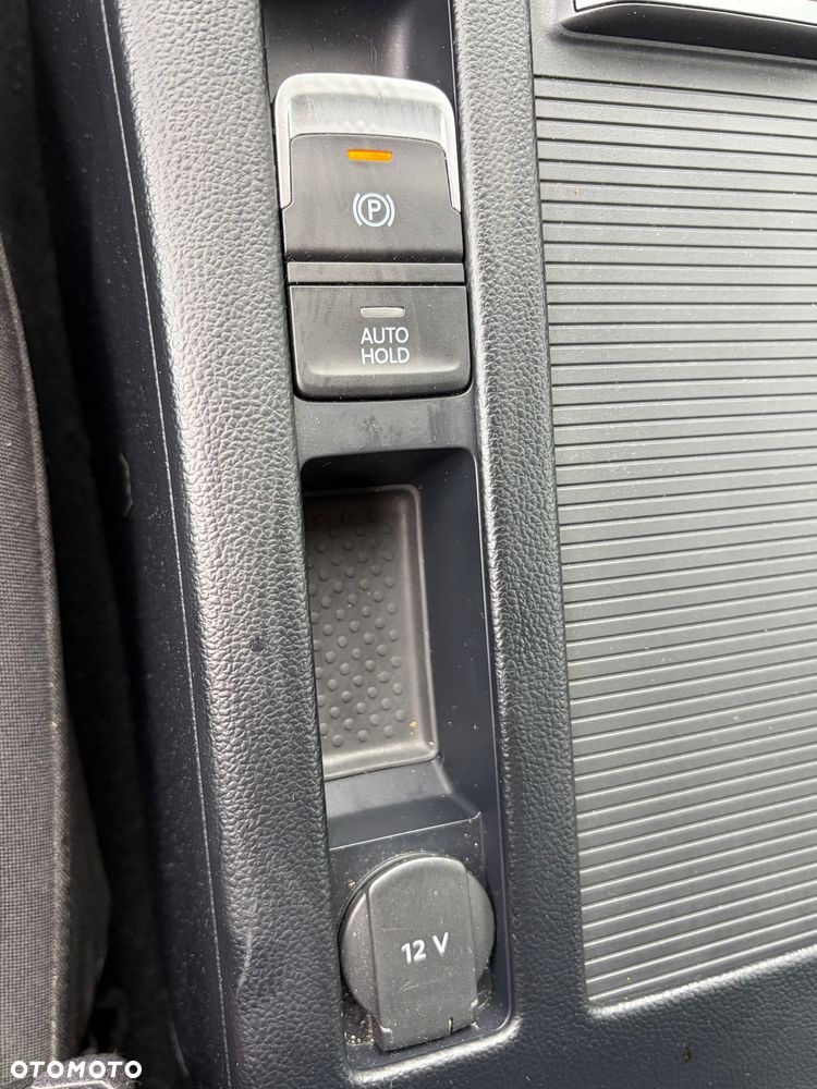 Volkswagen Passat - 24