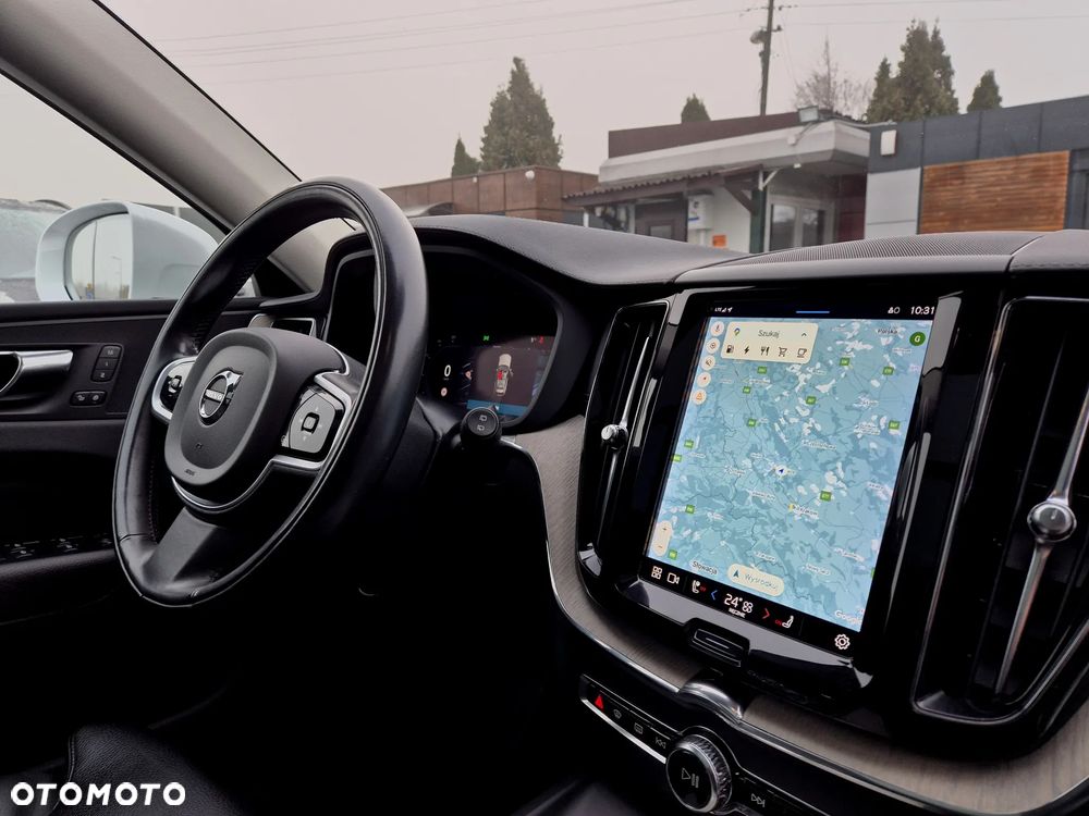 Volvo XC 60 T6 Plug-In Hybrid AWD Inscription - 16