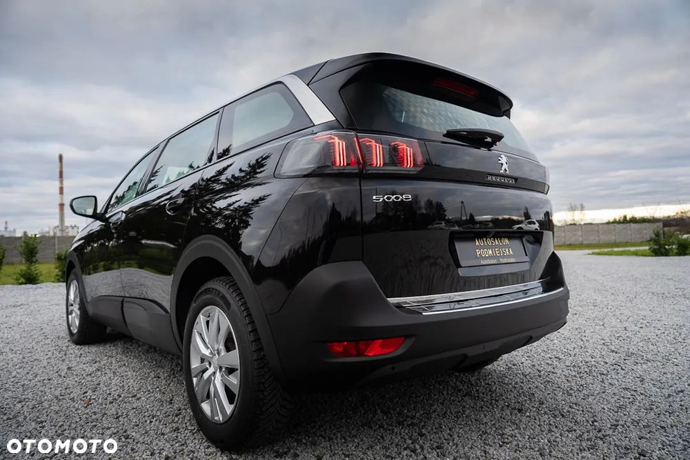 Peugeot 5008 - 8